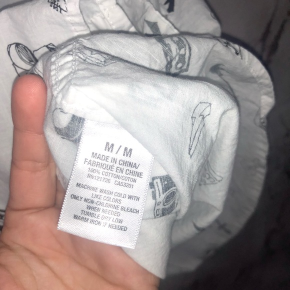 Aeropostale Mens ButtonDown Shirt Doodles All Over - Picture 4 of 6